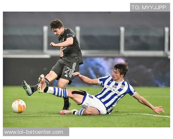 德甲热刺大胜巴黎圣日耳曼逆转精彩瞬间引发全场狂欢与转会传闻