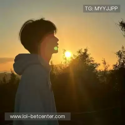 杜严谦